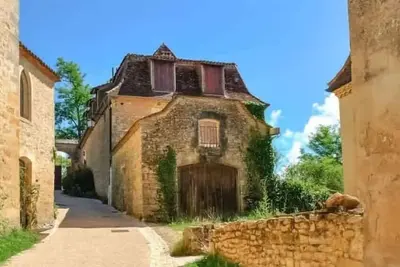 Image de Grande maison de famille Ă Limeuil - La Tour