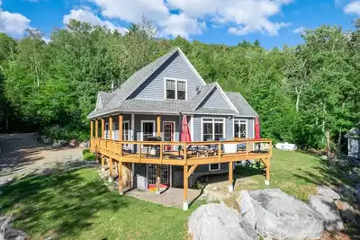 Image de Peaceful & Private Lakefront Home