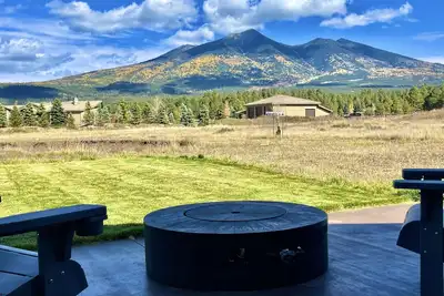 Image de The Mustard Seed-Conveniently located w/gorgeous views @ the base of Snowbowl! ! !