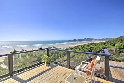 Image de ‘Pacific Penthouse’ with Sunroom & Ocean Views!