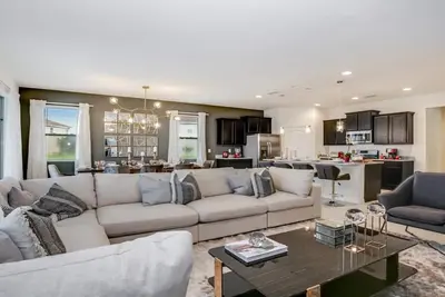 Image de Solterra Resort - 6 Bed 5 Baths Villa