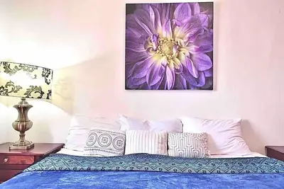 Image de 1br Apartment close to beach Super Location