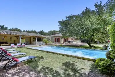 Image de La Bastide des Acantins à Gordes avec service hôtelier