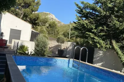 Image de Villa sereine en ville mais à la campagne