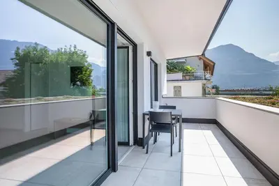 Image de Expérience Vélo Certifiée : Terrasse ensoleillée & Panorama alpin: Apartments Curti \"Waldgrün\"