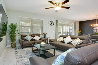 Storey Lake Resort - 9 Bed 5 Baths Villa