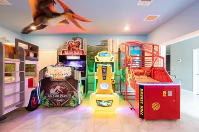 Lakeview Luxury Villa with Everything