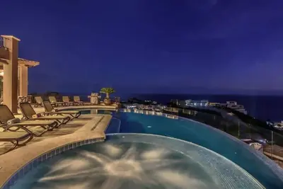 Image de Ultra Lux 10Bed Pedregal Villa with Awesome Views