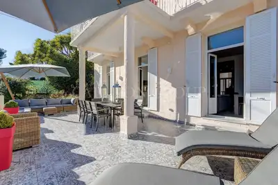 Image de Superb villa in Cannes - residential area with all amenities