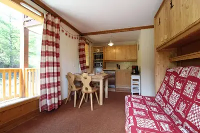 Image de 150m des commerces, 2ème étage, remise en forme, piscine, balcon, télévision, casier à ski, 40m²