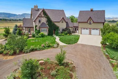 Image de Welcome to Sunrise Ranch! Amazing Mountain Views! !