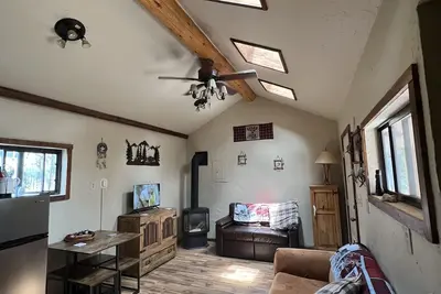 Image de Rose Mountain Escape is peaceful with beautiful views and we are pet friendly.