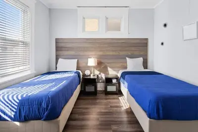 Image de Beach Block Modern Penthouse 4br/2br Ocean Views