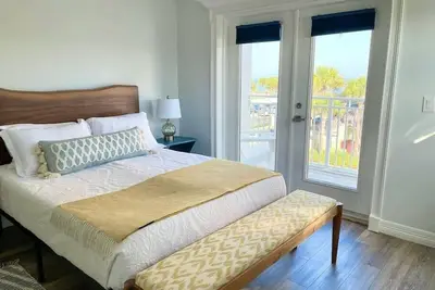 Image de Oceanview 2 bed house with multiple outdoor decks