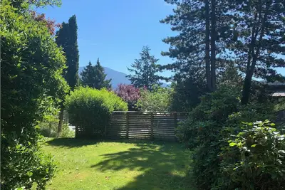 Image de Cozy suite minutes from the ocean on Bowen Island