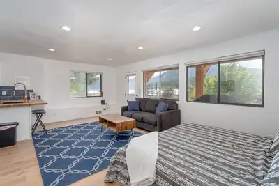 Image de Lakeside Bungalow Studio #2