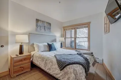 Image de Copper Springs · Golf Course & Mountainside Views ★ Copper Village