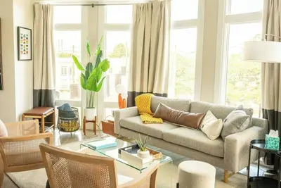 Image de Downtown, contemporary, 2 bedroom, Roof Terrace! 2b