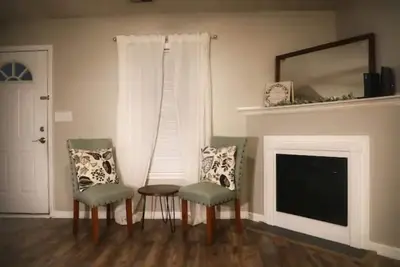 Image de Spacious, Family Friendly 🏠w/ 2private Bthrms