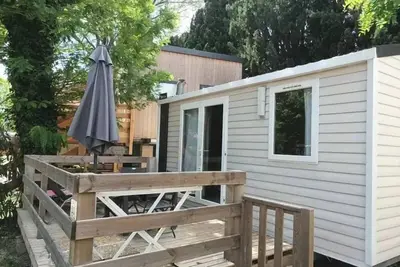 Image de Mobil-home Standard 17m² 1 chambre + terrasse semi-couverte sur pilotis 2 personnes