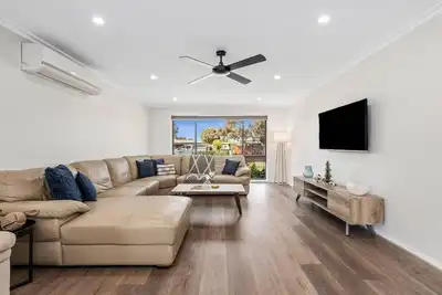 Image de Tidal Waves on Lowe - Spacious and Pet Friendly!