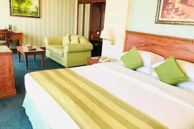 Image de Executive Room Near Baniyas Square Metro By Luxury Bookings
