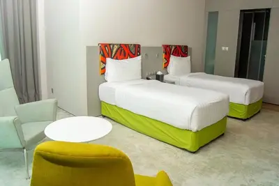 Image de Suite Room Near Persian Kebab By Luxury Bookings