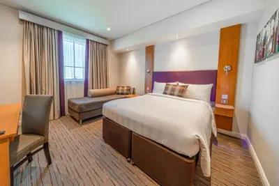 Image de Double Room Near Aerosoft Residence By Luxury Bookings