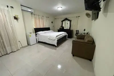 Image de Spacious & Comfy Family size