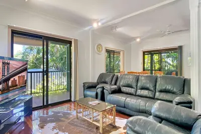 Image de Cool Waters at Horseshoe Bay - comfortable family beach house with fantastic alfresco entertaining