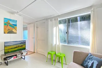 Image de The Barracks Arcadia 2 - Renovated unit steeped in classic Australian history, near Alma Bay