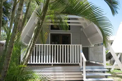 Image de Picnic Bay Chalet Unit 2 - Charming island escape just 150m from Picnic Bay beachfront