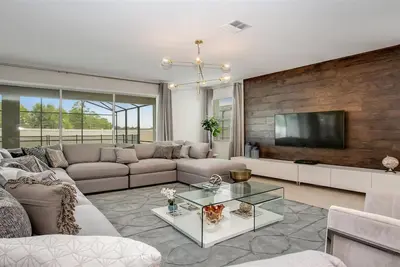 Solara Resort - 9 Bed 7 Baths Villa