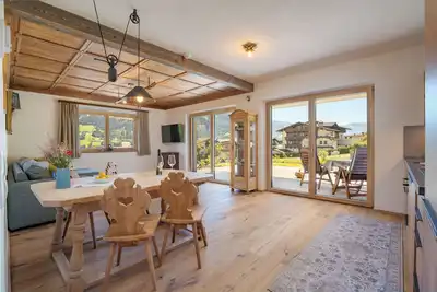 Image de Central holiday apartment with garden & sauna in Fügen, Zillertal