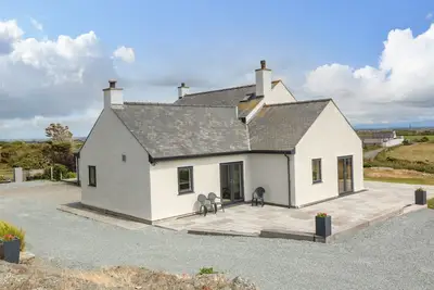 Image de Bryn Meilw, family friendly, with hot tub in Holyhead