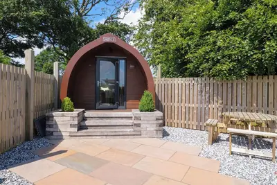 Mallard View, romantic, character holiday cottage in Lancaster