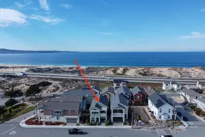 Image de Sandcastle - Sand City House - Hidden Beach Gem
