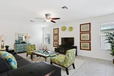 Image de The Shire at West Haven - 5 Bed 5 Baths Villa