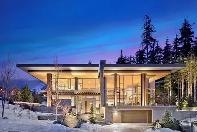 Image de Two Cedars | Kadenwood | Luxury Ski In Ski Out | Most exclusive area in Whistler