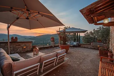 Image de \"Villa Erbolino\" avec jardin privé, baignoire extérieure en pierre et Wi-Fi.
