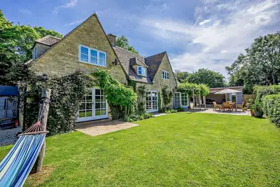 Beautifully presented holiday home in Bourton-on-the-Water - Burghfield Cottage