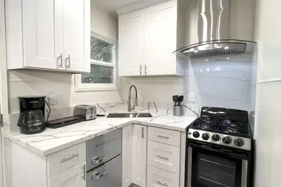 Image de Charming Timber Haven Lodge (1brm-4guest) Cabin #5