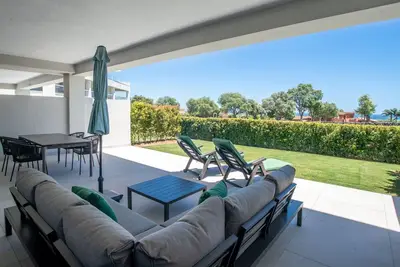 Image de Emerald Green 2380 Golf & beach