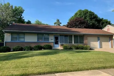 Image de Spacious 5-bedroom 2 bath house