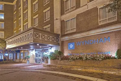 Image de Old Town Alexandria | 1br/1ba King Bed Suite