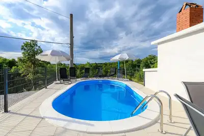 Image de Your Nature Vacation with Private Pool - Lara