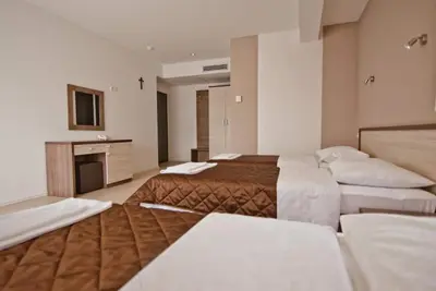 Image de Hotel Lux - Triple Room with Balcony