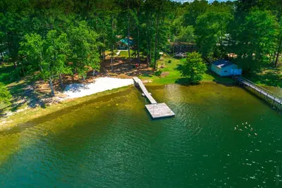 Image de Fisher's Point Lakefront-South Toledo Bend-Hot Tub Private Beach Sleeps 6 Pets