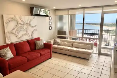 Image de Island Escape - 2 Bedroom Condo - On The Beach! - Isla Verde