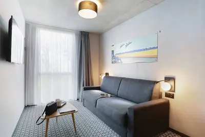 Image de Appartement Neuf près de l'Aéroport +Wifi Gratuit!